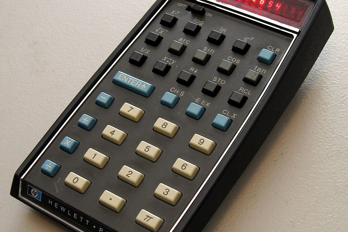 Ảnh minh họa: HP 35 Calculator.jpg